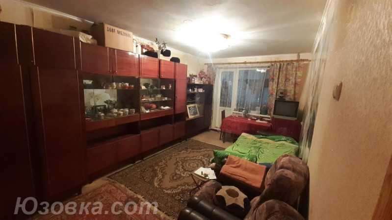 Продам 2-х комн.квартиру по ул 30-Лет Победы 1/5-эт,с балконом,напротив маг.Аллые Паруса.