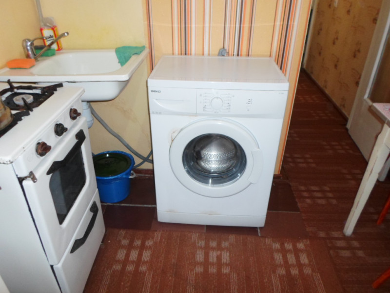 Фото Дёшево за 15т. руб. сдам в Луганске 1 ком. кв-ру кв. Левченко-выше ВНУ. Косметический ремонт, новый холодильник, новый диван, ест