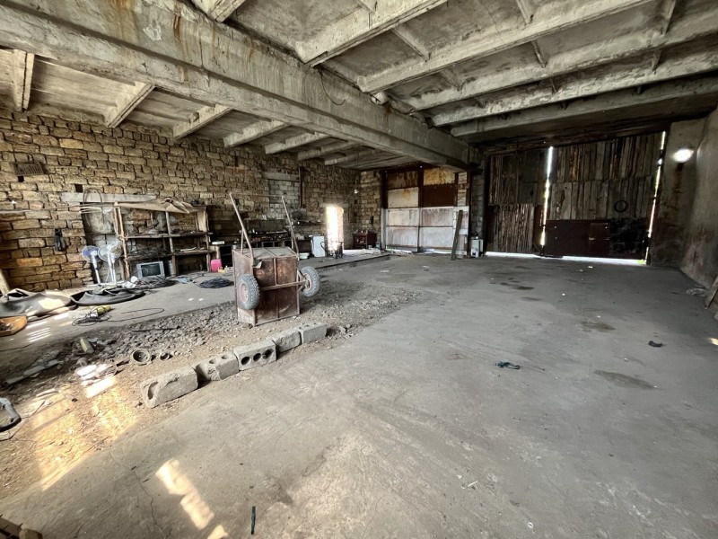 Фото Продам гараж под грузовые авто/ склад/ помещение под производство