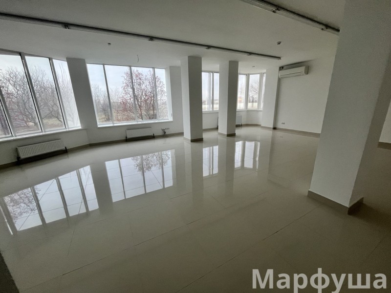 Фото Продам коммерческие помещения в ЖК Оксфорд