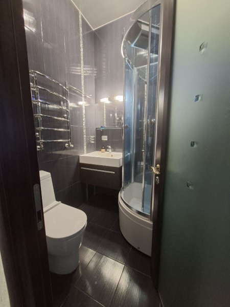 Фото Продам 2- х уровневую квартиру в самом центре Луганска