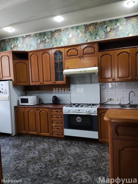 Продам дом 350 м2 в городе Луганск улица Смоленская