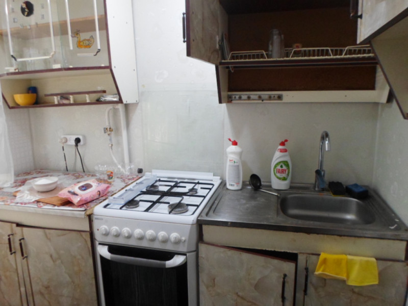 Фото Сдам в Луганске 2 комн. кв. кв. Комарова район с/м Каштан с ремонтом и быт. техникой