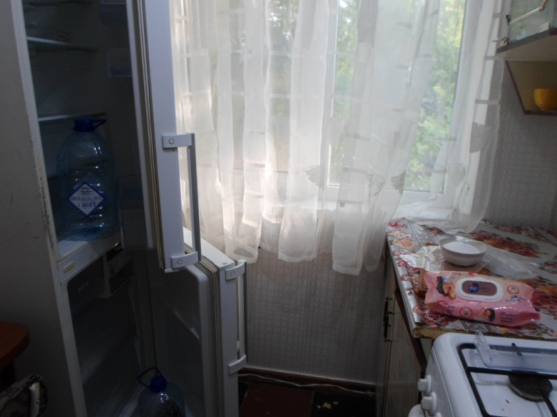 Фото Сдам в Луганске 2 комн. кв. кв. Комарова район с/м Каштан с ремонтом и быт. техникой
