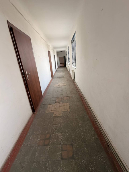 Сдам офис 167 кв. м. 2/2 этаж