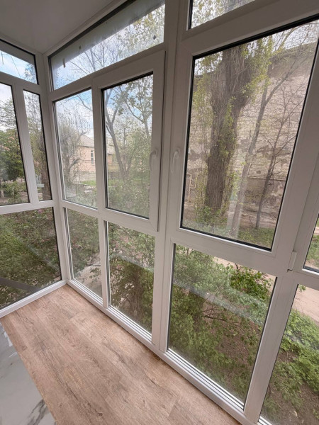 Фото Продам 2- к квартиру в центре Луганска с евро ремонтом