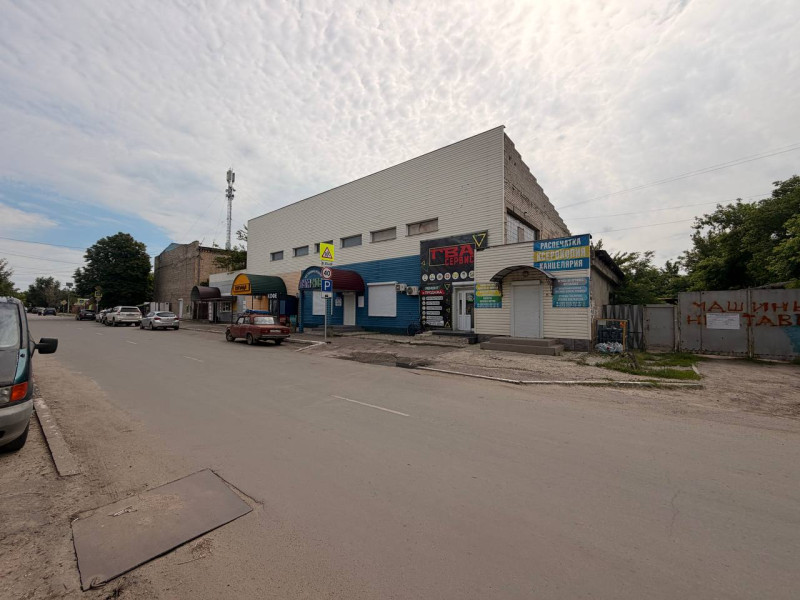 Фото Продам нежилое помещение в центре пгт Станица Луганская
