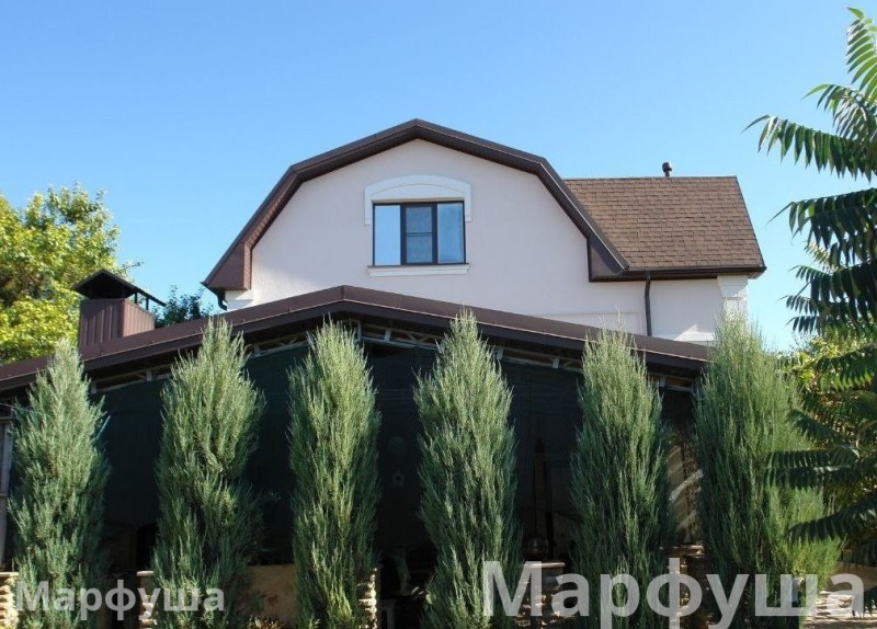 Продам дом 297 м2 в городе Луганск район квартала Южный