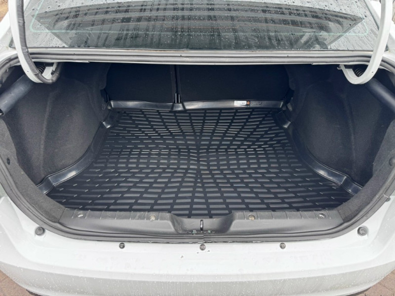 Городской автомобиль с большим клиренсом, экономный , практичный , комфортный и не убиваемый