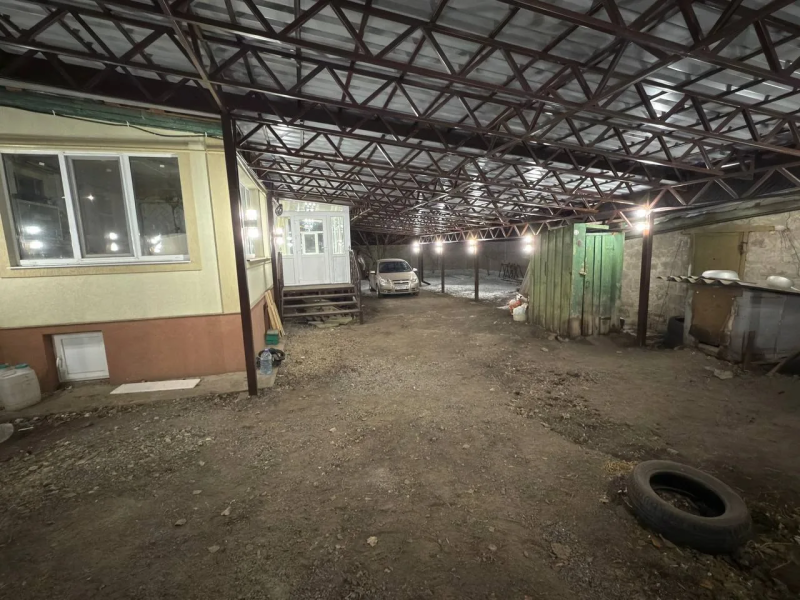 Фото Дом ул. Ленина (р-н «Джрвеж»)