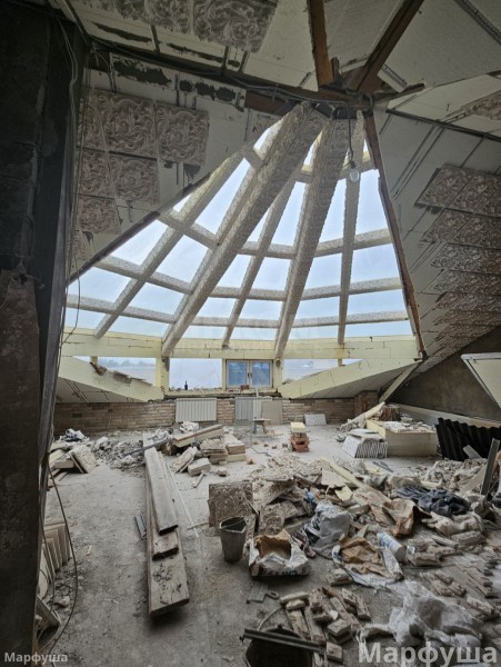 Фото Продам квартиру 326м2 в центре города Луганск Площадь Героев Великой Отечественной Войны