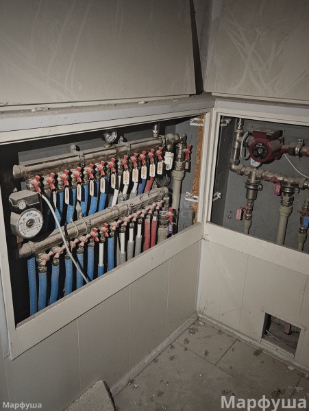 Фото Продам квартиру 326м2 в центре города Луганск Площадь Героев Великой Отечественной Войны