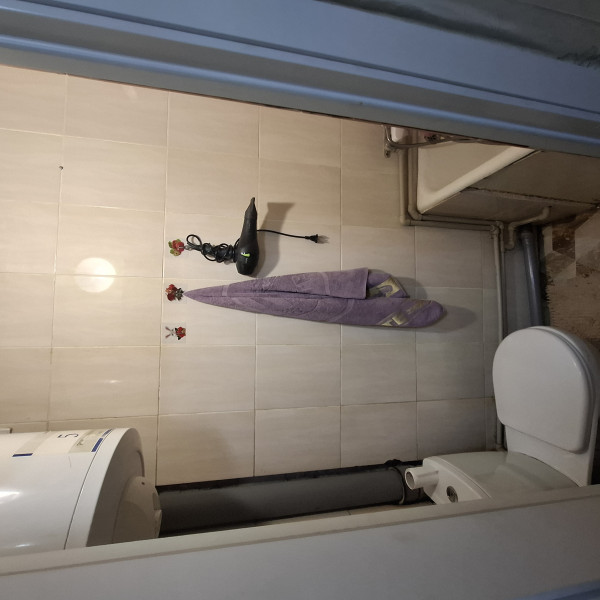 Фото Срочно!!!.От хозяина.Продам Полугостинку на кв Жукова напротив Далевского университета,кирпичный дом,