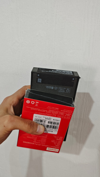 Продам Новый Оригинальный Запечатанный Samsung s25