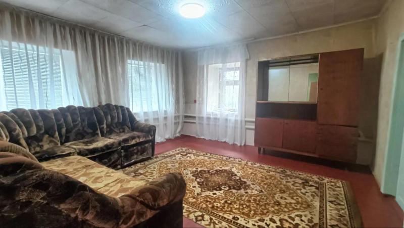 Продам два жилых флигеля на одном участке (р-н ДК Ленина)