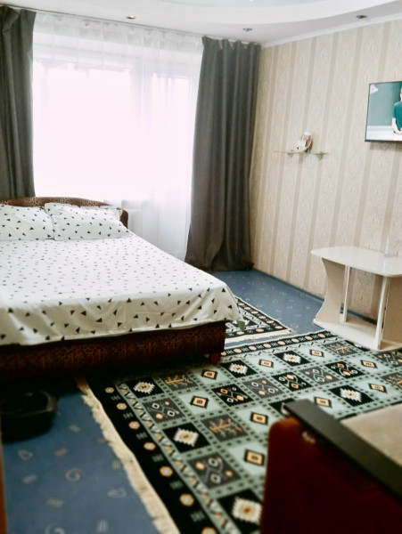 Фото Сдам 1к квартиру посуточно, Таксопарк