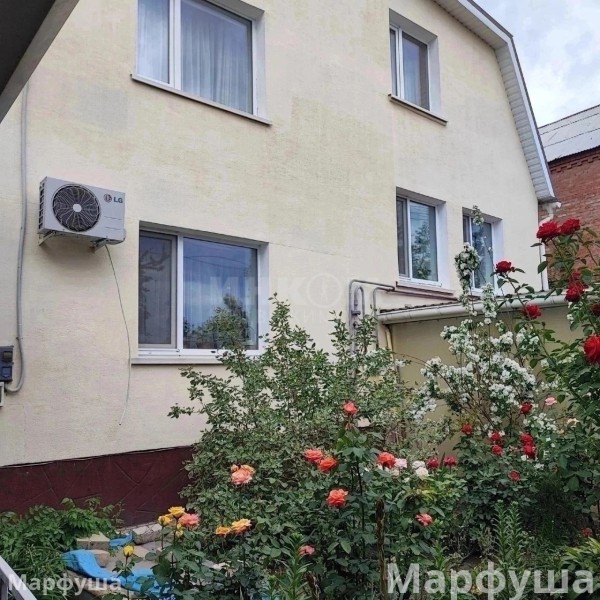 Фото Продам дом 285 м2 в городе Луганск район "Черного Кота"