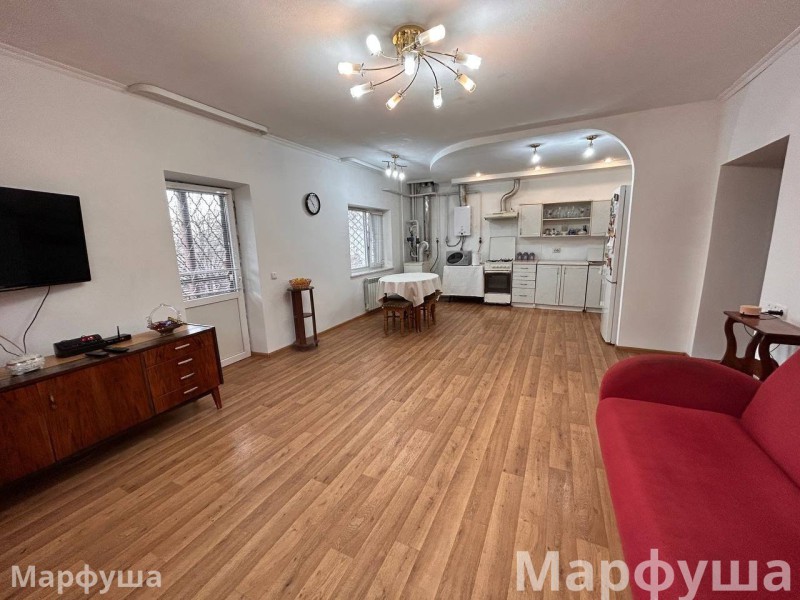 Фото Продам дом и флигель по ул. Гоженко