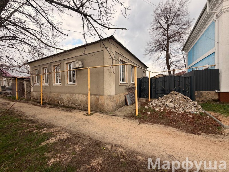 Фото Продам дом в центре Станицы Луганской