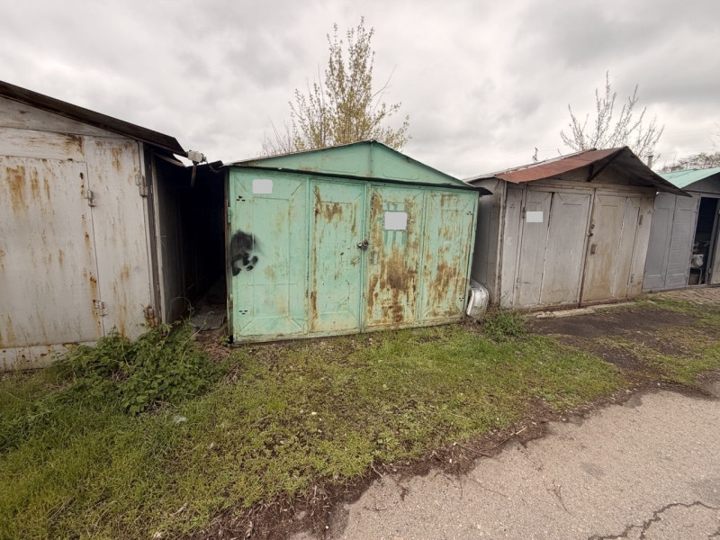 Продам металлический гараж в кооп. Маяк