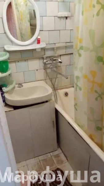 Фото Продам 3-х комн.квартиру на Мед.городке по ул 50-Лет Образования СССР д.7,  5/5-эт,кирпичный дом,в р-не Мед.Института.Цена 4,200.000 млн.рублей.