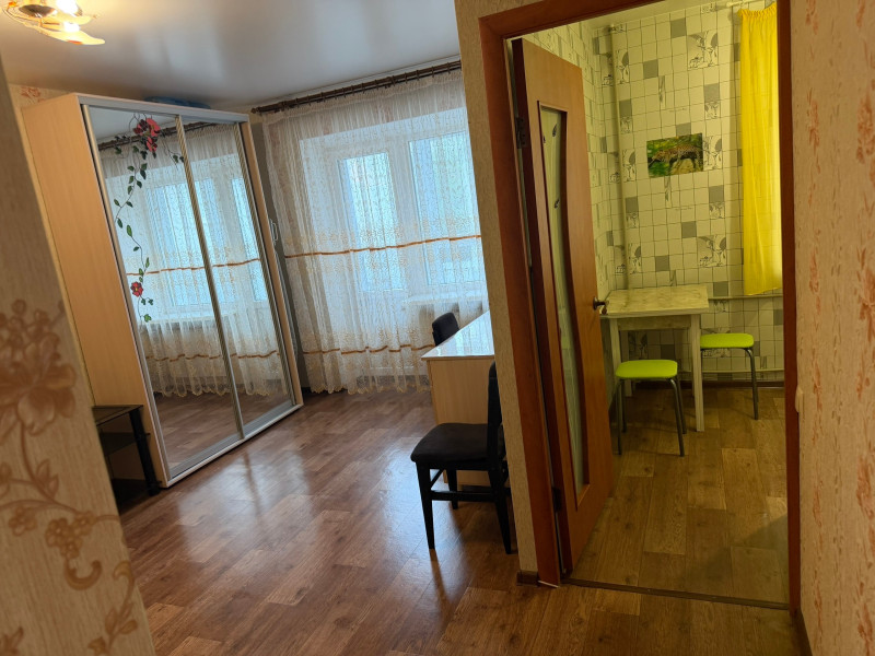 Сдам 1-х квартиру в центре по ул Фрунзе 4/5-эт,в р-не Краеведческого музея,и 10-мин.пешком до Академии Матусовского.Цена 25.000р+к.у.