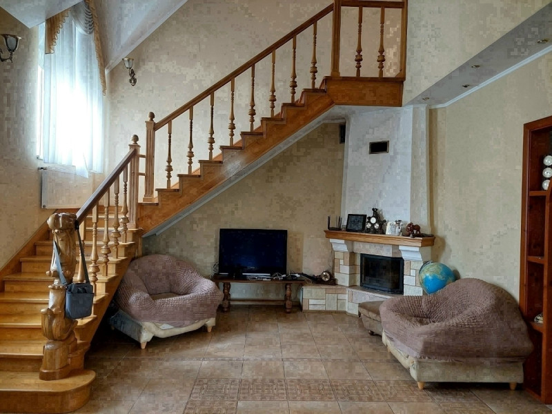 Фото Продам дом, центр Луганска, ул. Братьев Палкиных