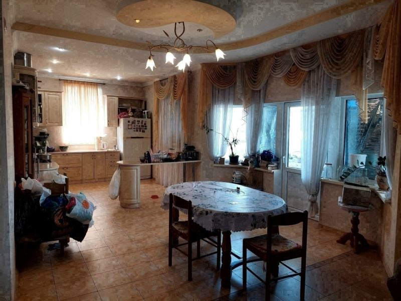 Фото Продам дом, центр Луганска, ул. Братьев Палкиных