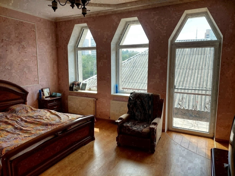 Фото Продам дом, центр Луганска, ул. Братьев Палкиных