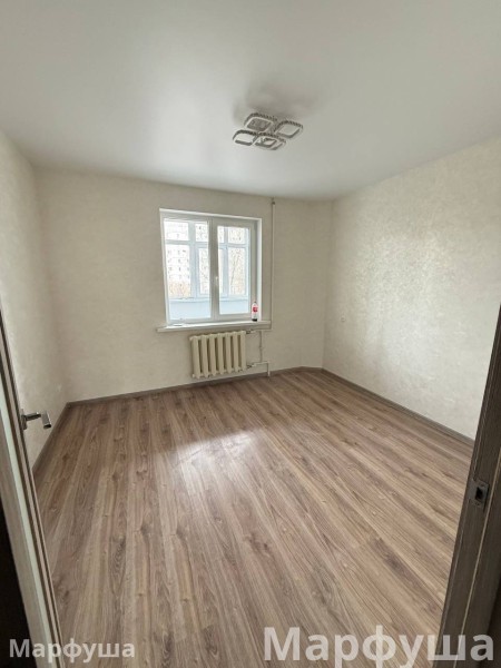 Продам 3-х комнатную квартиру в городе Луганск 1-й Микрорайон