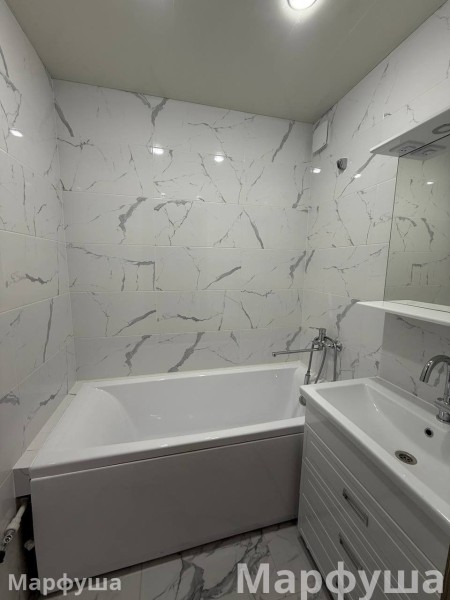 Фото Продам 3-х комнатную квартиру в городе Луганск 1-й Микрорайон