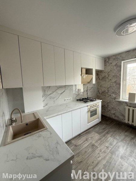 Фото Продам 3-х комнатную квартиру в городе Луганск 1-й Микрорайон