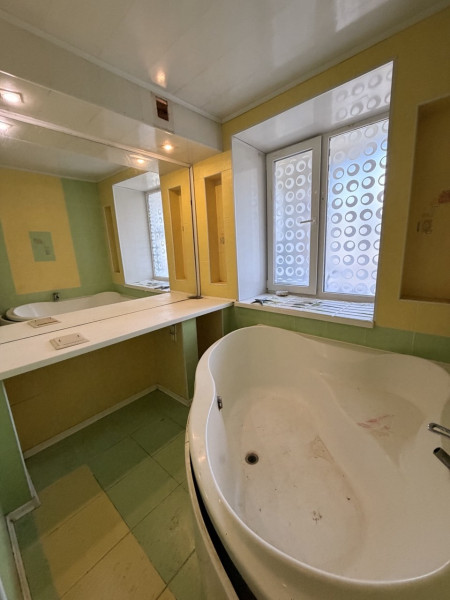 Фото Продам 3- к квартиру в самом центре Луганска (Демехина)