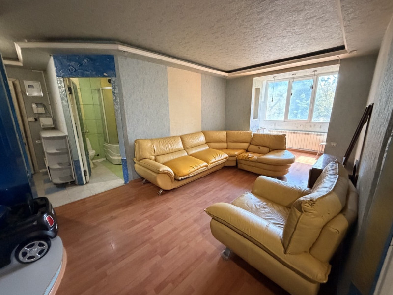 Фото Продам 3- к квартиру в самом центре Луганска (Демехина)