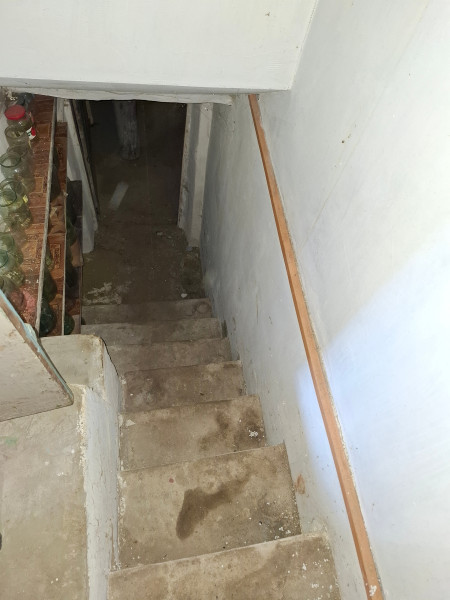 Продам небольшой компактный домик, мергель под кирпичом, высокий цоколь