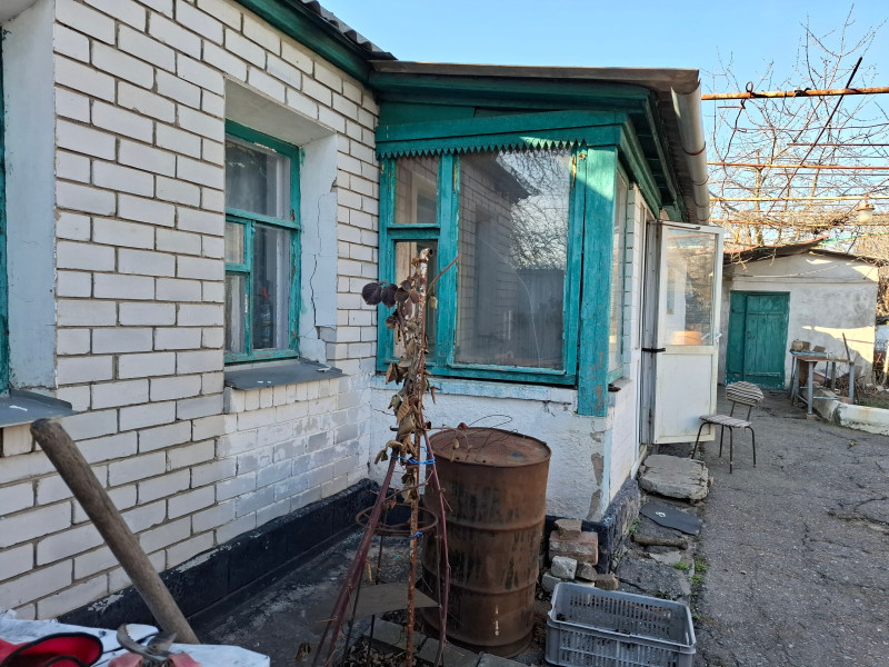 Фото Продам небольшой компактный домик, мергель под кирпичом, высокий цоколь