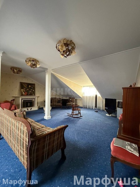 Продам квартиру 200 м2 с авт отоп в Центре города Луганск улица Советская