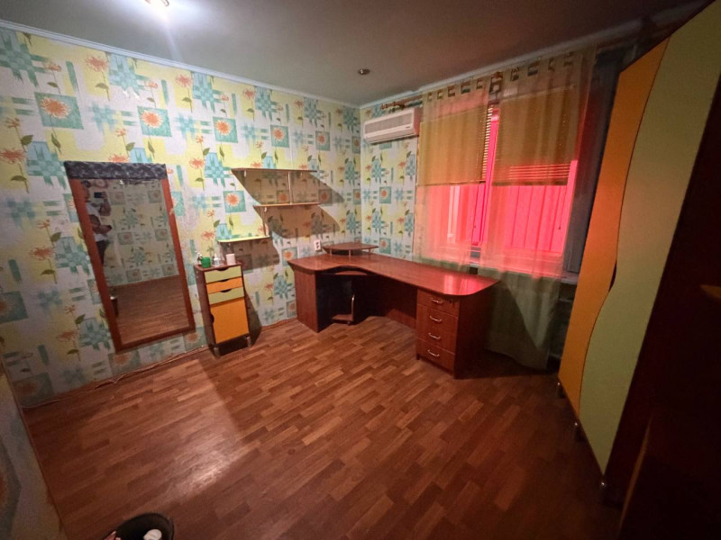 Фото Продам 3- к квартиру на кв. Южный