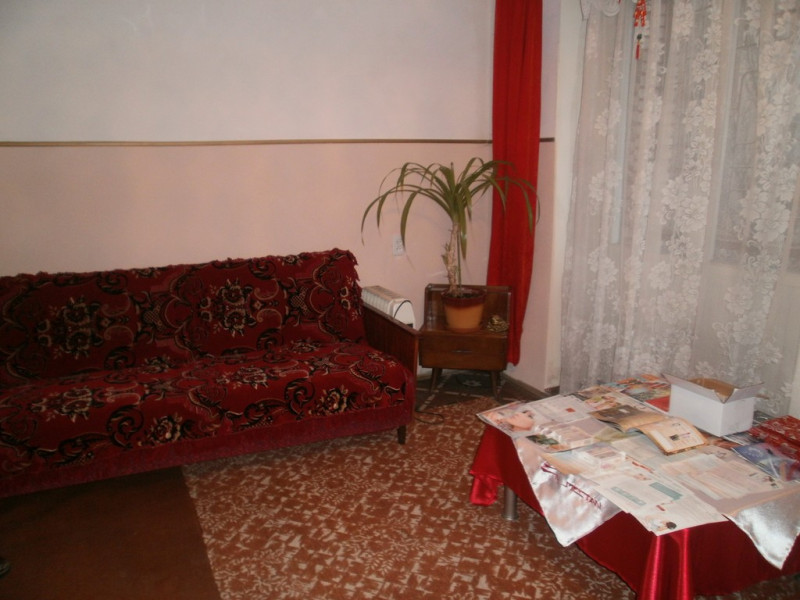 Фото Сдам в Центре Луганска ул. Титова 2 ком.кв. Есть косметич. ремонт,  автономное отопление значит будет тепло и экономно