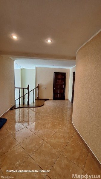 Фото Продам 2-х этажный дом 270 м2 в центре города Луганск улица Оборонная горо