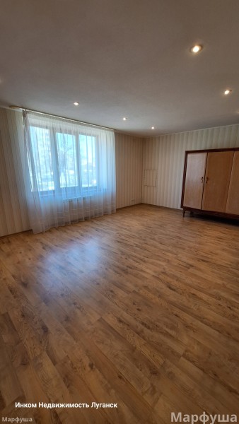 Фото Продам 2-х этажный дом 270 м2 в центре города Луганск улица Оборонная горо