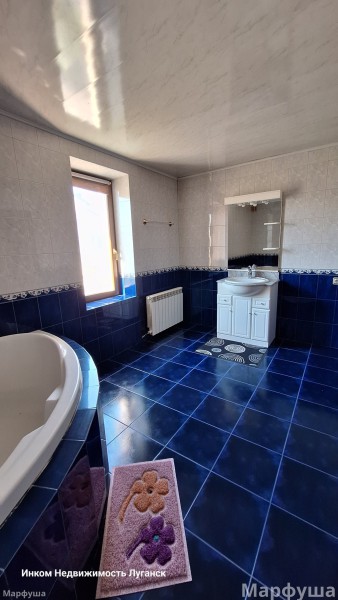 Фото Продам 2-х этажный дом 270 м2 в центре города Луганск улица Оборонная горо