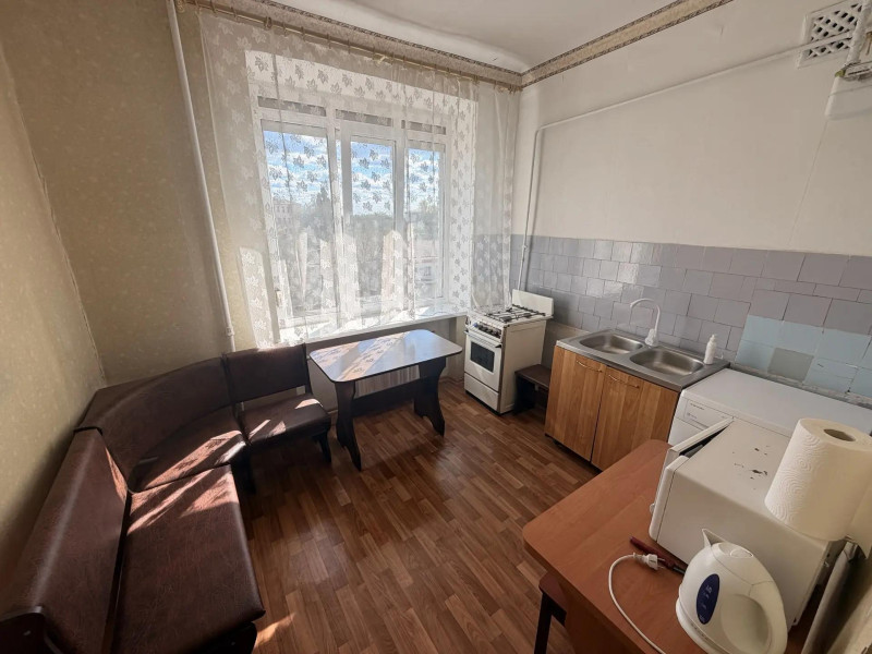 Фото Сдам 3- к квартиру в центре Луганска
