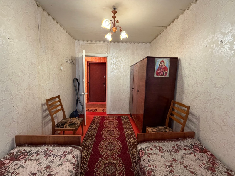 Фото Продам 2-комн. кв. Комарова, р-н СМ Семья, 2/5 эт