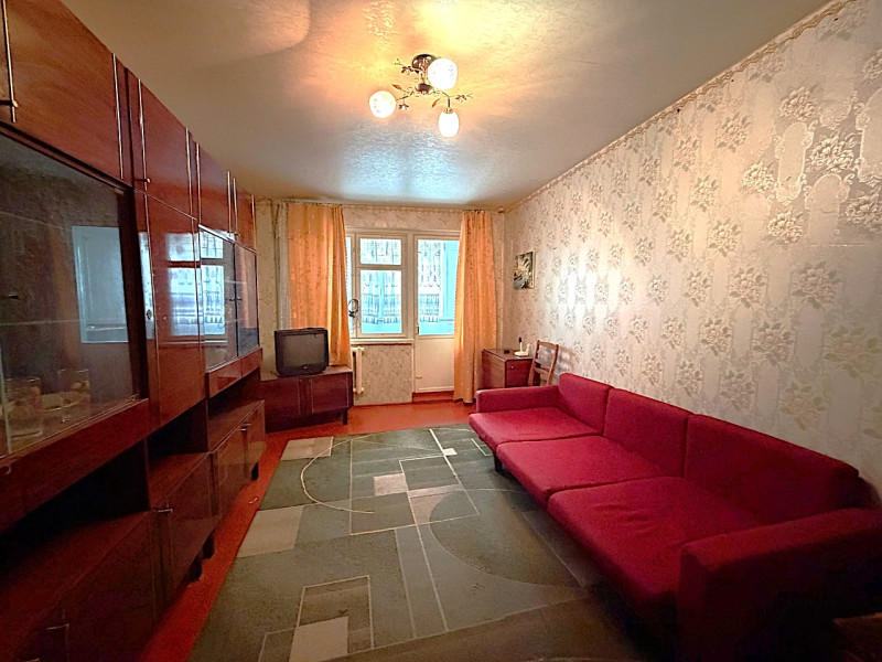Фото Продам 2-комн. кв. Комарова, р-н СМ Семья, 2/5 эт
