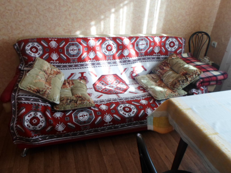 Фото Сдам изолированную комнату в доме возле Пед. института только для 1 девушки.