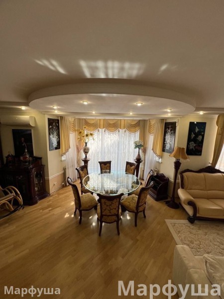 Фото Продам дом 740 м2 класса "President" в центре города Луганск