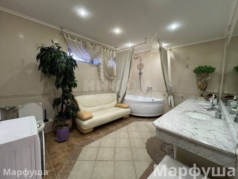 Фото Продам дом 740 м2 класса "President" в центре города Луганск