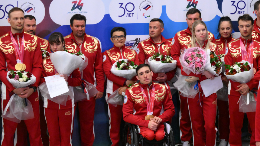 Путин наградил российских паралимпийцев орденами после триумфа в Италии