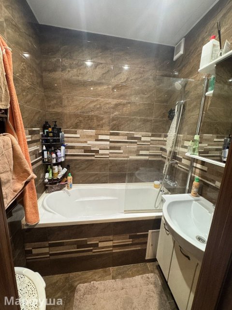 продам квартиру 1-й Микрорайон